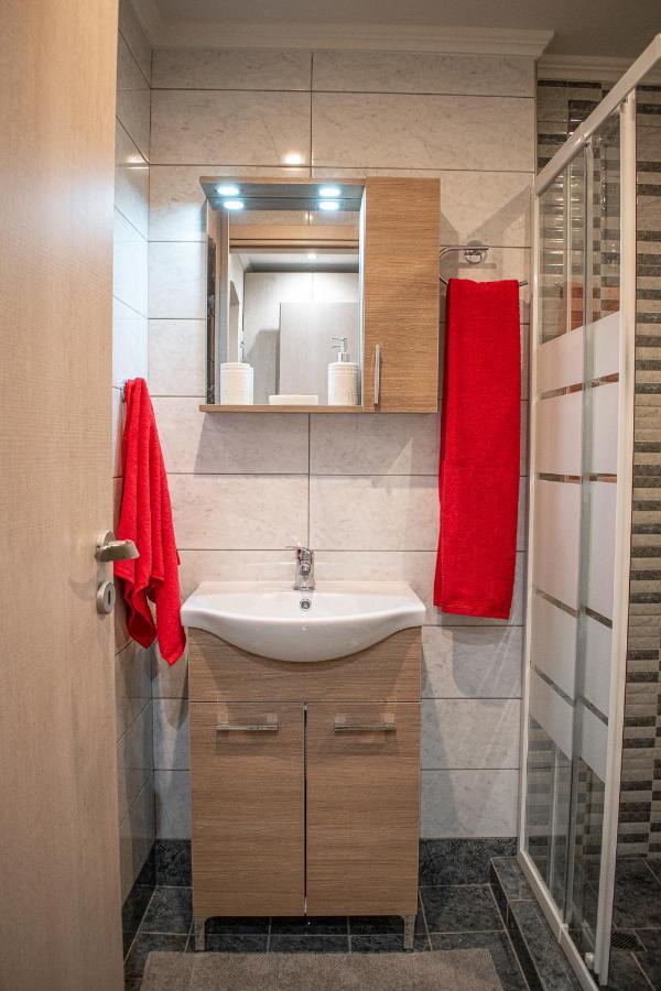 John'S Apartment'S Near Athens Airport!! Spáta 外观 照片